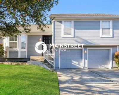 3 Bedroom 2.5BA 1591 ft Pet-Friendly Apartment For Rent in Kansas City, MO