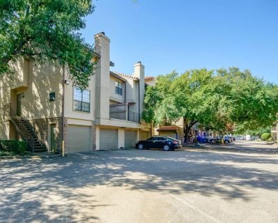 4777 Cedar Springs Road # 8L. Property for Rent in Dallas, TX for $1,550 with 2 bedrooms and 1 full bath, 1 half bath. This 918 square foot property was built in 1983 on a lot size of 4.252.. No Smoking. Beautifully updated 2-story corner unit located at the Parkside Condos! Private, top floor unit offers an abundance of natural light, spacious living room with fireplace and private patio. The ...