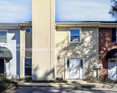 3 Bedroom 3BA 1349 ft Pet-Friendly Apartment For Rent in Homewood, AL