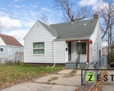 Beautiful 3 bedroom 1 Bath. Live music, art, sports, cultureall make up the thriving, vibrant city that is Detroit. Pet friendly Recently renovated Extra storage Accessible Carpet Unit Amenities carpet extra storage recently renovated Property Amenities accessible cats allowed dogs allowed. Pets allowed. 3 Bedroom. 1 Bathroom. 1032 ft