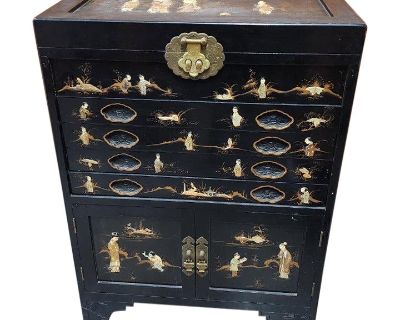 1980s Asian Silverware Chest with Mop Inlay by Oriental Woodcraft Co.