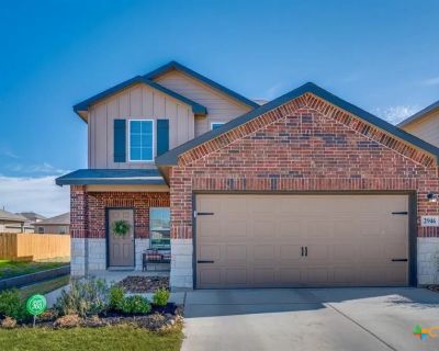 4 Bedroom 3BA 2354 ft Single Family House For Rent in New Braunfels, TX
