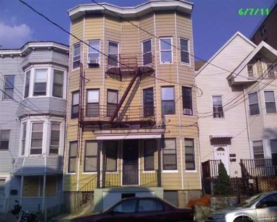 2 Bedroom 1BA 800 ft Apartment For Rent in Yonkers, NY