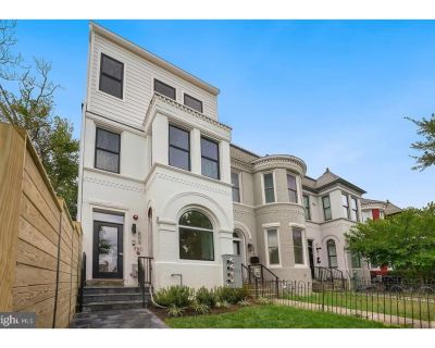 2 Bedroom 2BA 1303 ft² Residential For Sale in WASHINGTON, DC