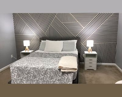 Room for Rent with Private Bathroom in 5 bedrooms House, Lawrenceville, Georgia