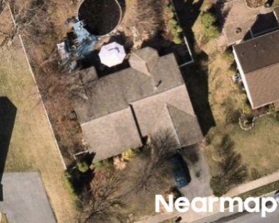 3 Bed 2.0 Bath Preforeclosure Property in Whitehall, PA 18052 - Oak St