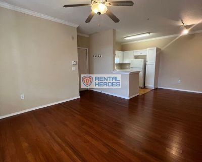 2 Bedroom 1BA 933 ft Pet-Friendly Single-family home For Rent in Orlando, FL