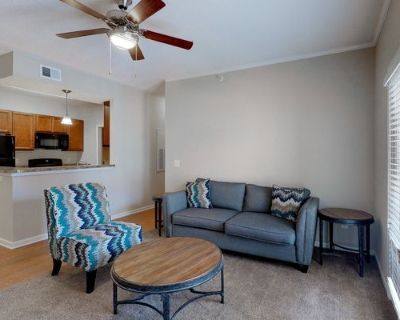 Rachael Green (Has an Apartment) on iROOMit. Room in the 2 Bedroom 2BA...