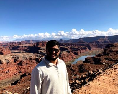 I am neat and tidy. I am social and also respect ones privacy. I'll be mostly busy working/ studying on the weekdays..