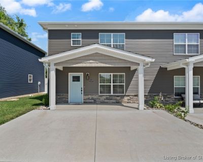 3 Bedroom 2BA 1288 ft Townhouse For Sale in Sellersburg, IN