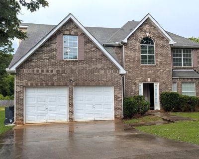 4 Bedroom 2BA 2854 ft Single Family House For Sale in Hampton, GA