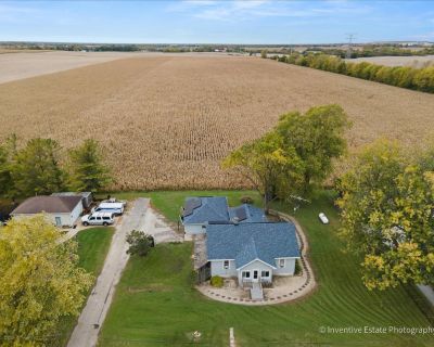 4 Bedroom 1BA 1414 ft Single Family House For Sale in Wilmington, IL