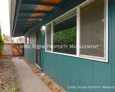 2 Bedroom 1BA 720 ft Pet-Friendly Single-family home For Rent in Portland, OR