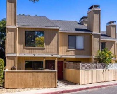 2 Bedroom 1.5BA 1066 ft Apartment For Rent in Atascadero, CA