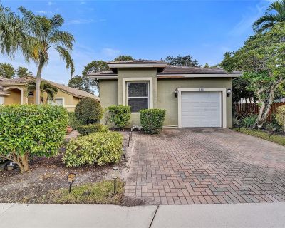 3 Bedroom 2BA 1495 ft Pet-Friendly Single Family Home For Rent in Weston, FL