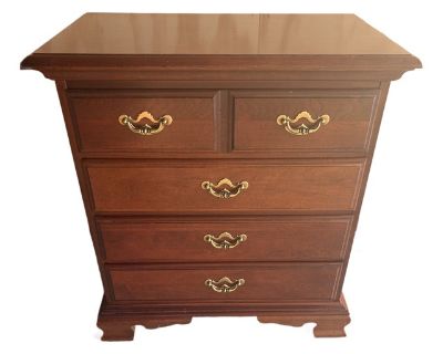 1980s Vintage Thomasville Cherry Bachelors Chest
