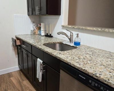 1225 Stuyvesant Ave. Beautiful 1 bedroom apartment available immediately!! located in the center of town, all appliances included!!! washer dryer in unit!! parking included, building has elevator!! pet friendly!. 1 Bedroom. 1 Bathroom