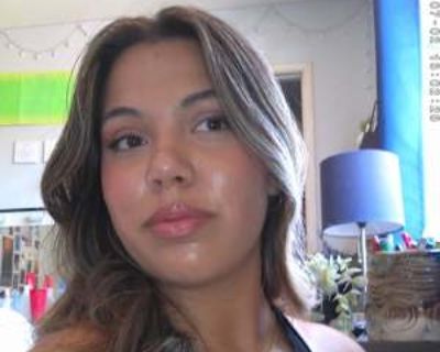 Interested in teaming-up. Budget: $950 per month. Ready to move: January 4. Looking for myself. Hello, My name is Jillian and I am transferring to ASU downtown Phoenix for Spring 2026! I am looking for a place to stay, or roommates that would be willing to find a place that is close by. I am clean and mindful, and I am looking for roommates with those same qualities! I am from California and I ...