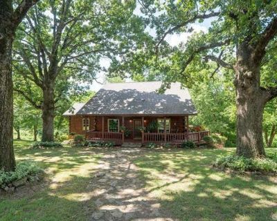 3 Bedroom 2BA 2612 ft Single Family Home For Sale in MOUNTAIN VIEW, AR