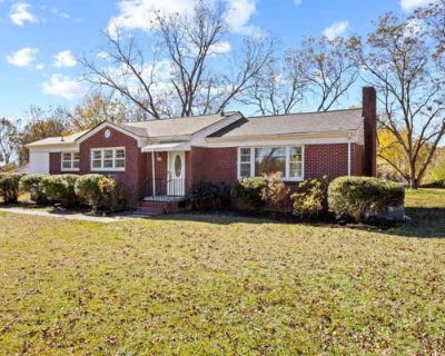 3 Bedroom 1BA Single Family Home For Sale in JOANNA, SC