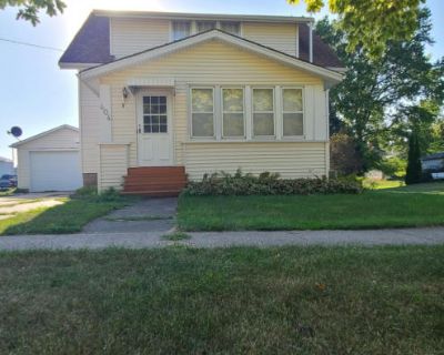 4 Bedroom 3BA 2866 ft Single Family Home For Sale in MONONA, IA