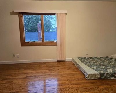 Available on: now. Furnished. Parking available * Internet included * Accessible property * Students welcome * 40+ years welcome Anil will require background checks for this room Learn more. Two large rooms available for rent on the second floor of a beautiful 4,000 sq ft family home in the quiet St. Cloud area of West Orange, NJ. Each room is approximately 200 sq ft and comes with a spacious f...