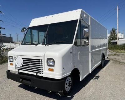 2012 Ford Econoline E450 16 Foot Cargo Step Van With Rear Shelvings