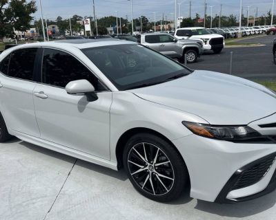 Used 2024 Toyota Camry SE