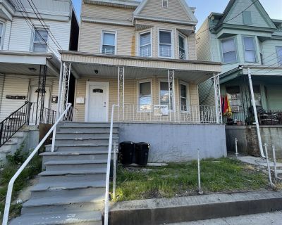 3 Bedroom 1BA Furnished Apartment For Rent in JC, Greenville, NJ