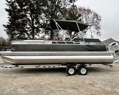 Avalon Venture 85 25 Elite Windshield  Triple Toon  IN STOCK 2025