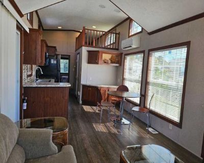 1 Bedroom 1BA 444 ft Mobile Home For Rent in Merritt Island, FL