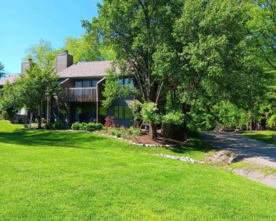 2 Bedroom 2BA 934 ft Condo For Sale in Bloomington, IN