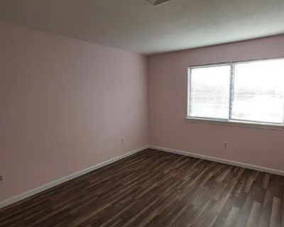 Pet friendly $900 per month room to rent in Newington