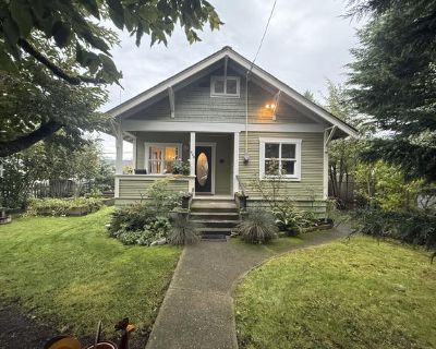 For Rent: Well-Maintained 2 Bedroom + Den, 1 Bathroom Home in Ladysmith