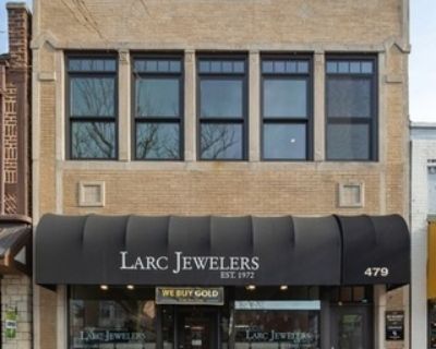 700 ft Commercial Property For Rent in Glen Ellyn, IL