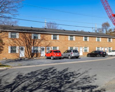 1 Bedroom 6656 ft Studio For Sale in Harrisonburg, VA