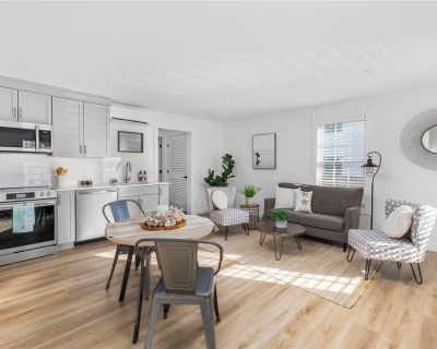 1 Bedroom 1BA 660 ft Condo For Sale in East Greenwich, RI