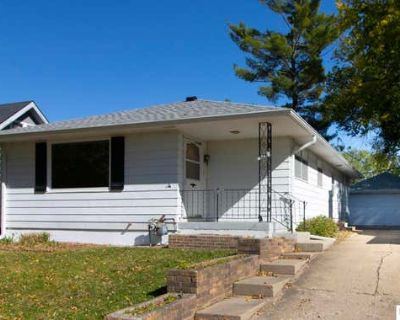 5 Bedroom 2BA 1978 ft Single Family Home For Sale in SEWARD, NE