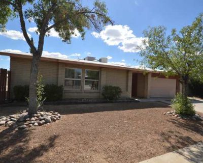 3 Bedroom 2BA 1861 ft Apartment For Rent in Casas Adobes, AZ