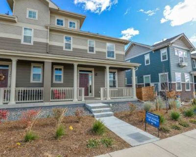 Now Leasing Beautiful 2-Bed, 2.5-Bath Townhome in Mosaic, Fort Collins!. image_url. In unit laundry Patio / balcony Dishwasher Dogs allowed Garage Stainless steel Unit Amenities dishwasher extra storage garbage disposal in unit laundry microwave patio / balcony range refrigerator stainless steel Property Amenities parking garage dogs allowed. Pets allowed. 2 Bedroom. 2.5 Bathroom. 1379 ft