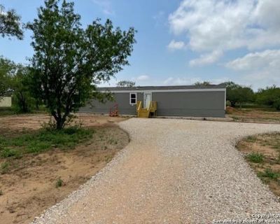 3 Bedroom 2BA Laundry Features Main Level Living Area 902 ft Manufactured Home For Sale in MOORE, TX