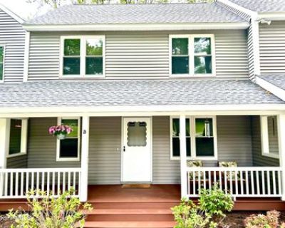 3 Bedroom 1 ft Single Family Residence For Sale in Lee, MA