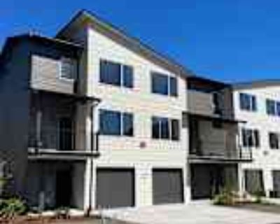 3 Bedroom 2BA Pet-Friendly Apartment For Rent in Puyallup, WA Woodland Townhomes Apartments