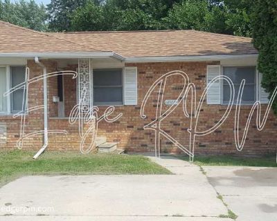 4 Bedroom 2BA 1100 ft Apartment For Rent in Cedar Falls, IA