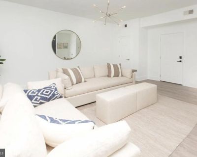 1020 N Calvert Street # 2B. Five Hundred Dollars Off Your First Month of Rent! Discover your ideal apartment in Chateaus, where luxury living meets historic charm in the heart of Mount Vernon. Nestled in this picturesque neighborhood, our stunning apartments offer a refined living experience. Fully renovated in 2020, these new apartments step into open floor plans with soaring ceilings, creatin...