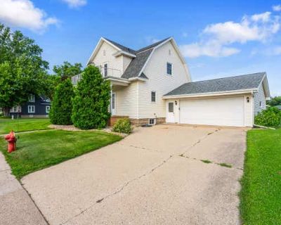 4 Bedroom 2BA 1470 ft Single Family Home For Sale in HORTONVILLE, WI