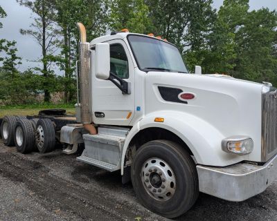2015 PETERBILT 567 TRI-AXLE TRACTOR TRUCKS 6X4