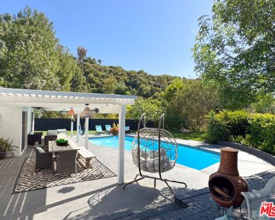 5 Bedroom 3BA 2437 ft Apartment For Rent in Woodland Hills, CA