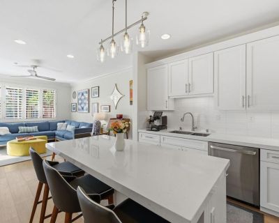 3 Bedroom 2BA 2166 ft Condo For Sale in Carlsbad, CA