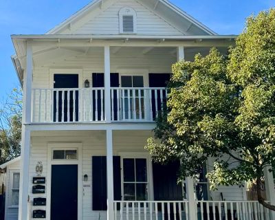 1 Bedroom 1BA 700 ft Apartment For Rent in St. Augustine, FL